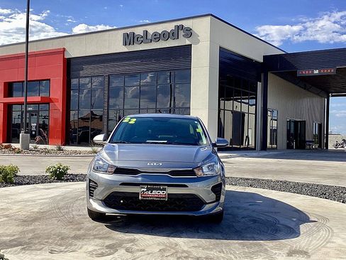 Used 2022 Kia Rio S image 2