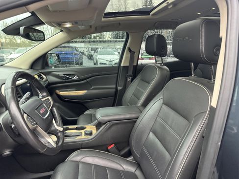 Used 2019 GMC Acadia Denali w/ Technology Package image 9