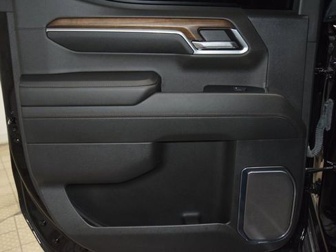 Used 2024 Chevrolet Silverado 1500 High Country w/ Technology Package image 48