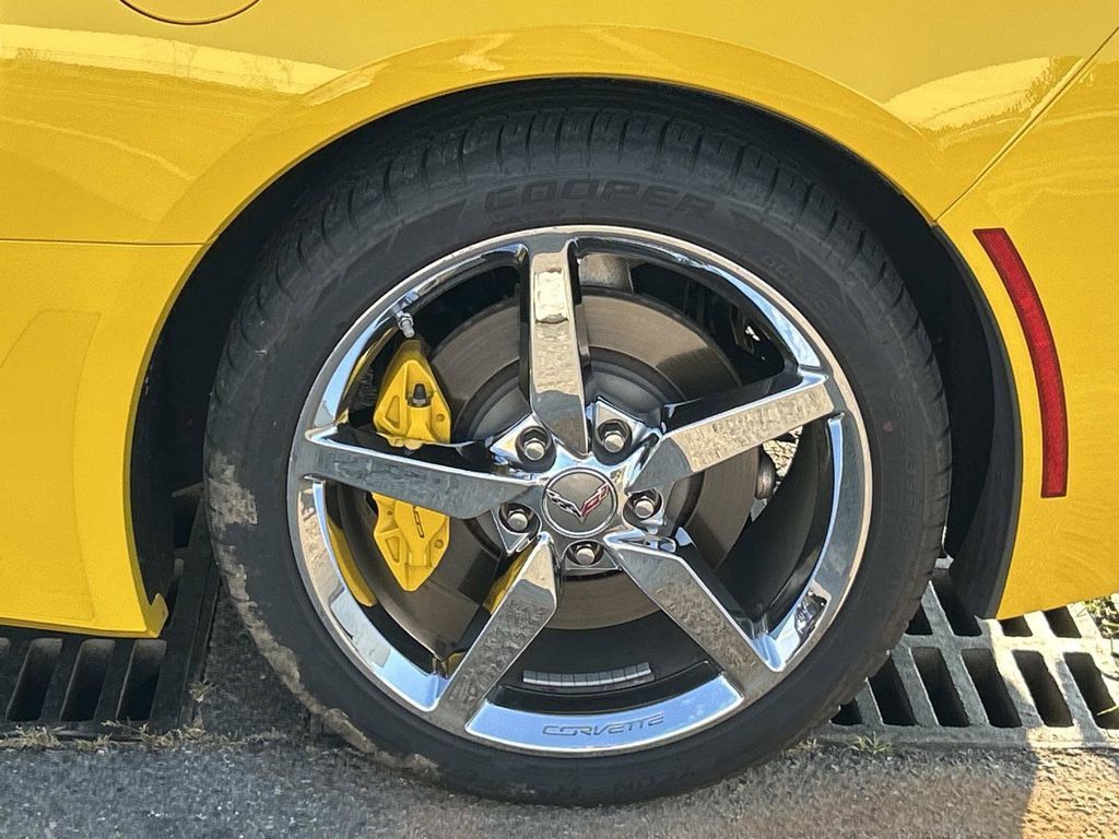 Used 2014 Chevrolet Corvette Stingray Coupe w/ 3LT Preferred Equipment Group RWD image 12