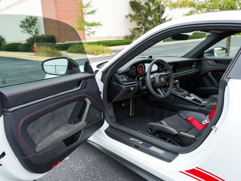 Used 2023 Porsche 911 GT3 w/ Extended Leather Package RWD image 13