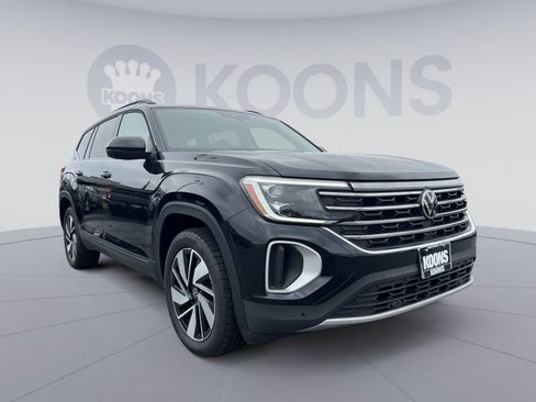 Used 2024 Volkswagen Atlas SE AWD/4WD image 10