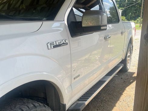 Used 2015 Ford F150 Lariat w/ Equipment Group 502A Luxury AWD/4WD image 3