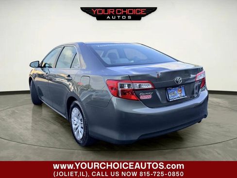 Used 2012 Toyota Camry LE FWD image 3