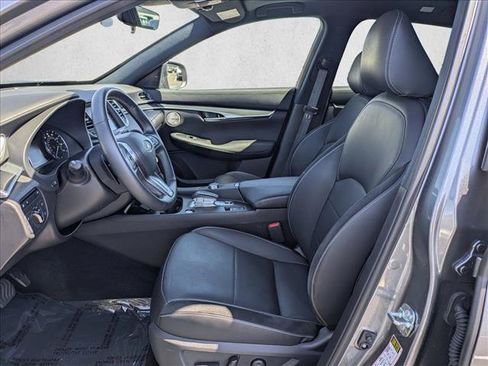 Used 2025 INFINITI QX50 Sport AWD/4WD image 17