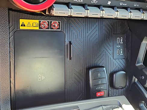 Used 2025 Toyota Tacoma TRD Sport w/ TRD Sport Premium Package AWD/4WD image 24