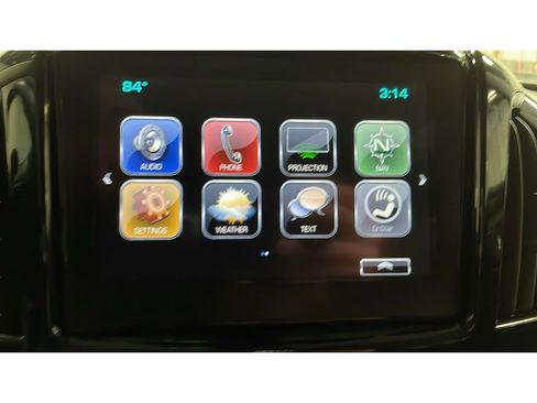 Used 2018 Chevrolet Traverse LT image 11