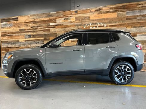 Used 2020 Jeep Compass Trailhawk AWD/4WD image 18