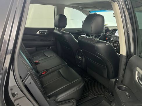 Used 2015 Nissan Pathfinder Platinum FWD image 25