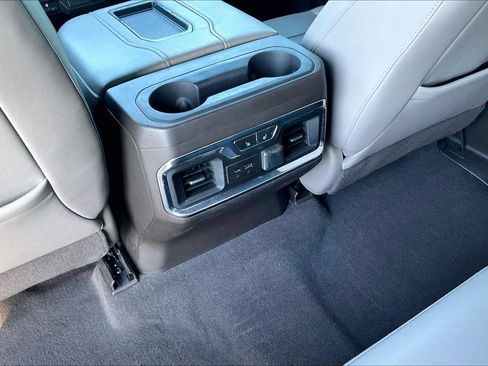Used 2020 GMC Sierra 1500 SLT RWD image 33