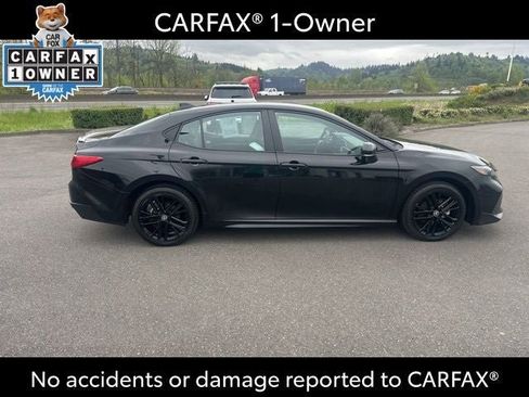 Used 2025 Toyota Camry SE AWD/4WD image 5