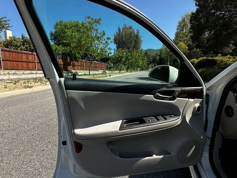 Used 2014 Chevrolet Impala Limited LS FWD image 22