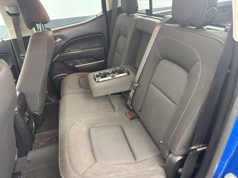 Used 2021 Chevrolet Colorado LT w/ Safety Package image 34