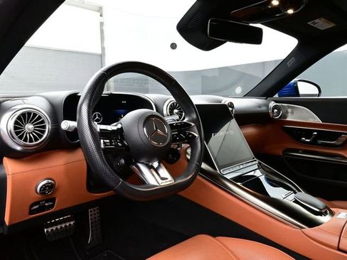 Used 2023 Mercedes-Benz SL 43 AMG SL 43 AMG w/ Driver Assistance Package image 4