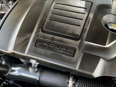 Used 2025 Jaguar F-PACE R-Dynamic S image 37