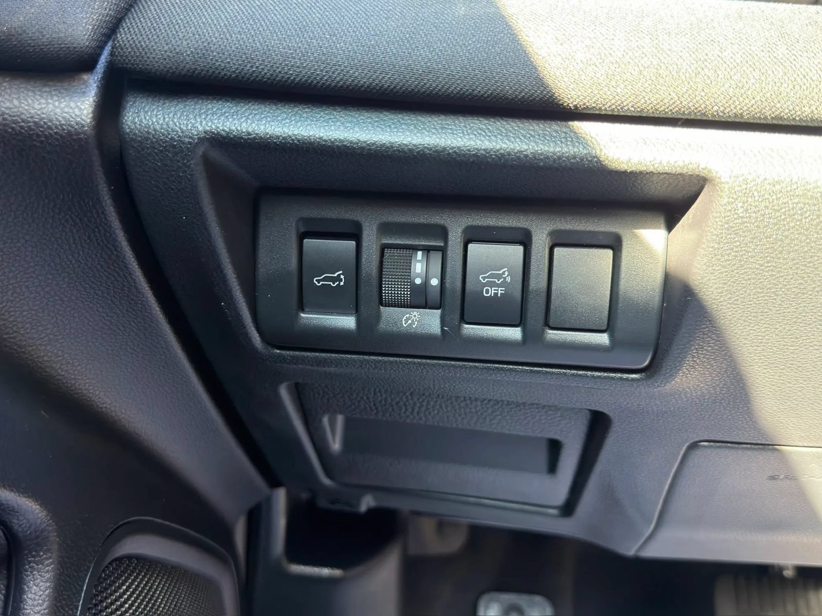 Used 2025 Subaru Outback Premium AWD/4WD image 18