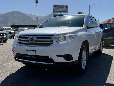 Used 2012 Toyota Highlander FWD image 10
