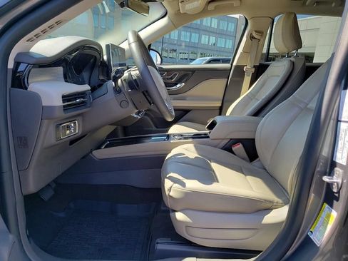 Used 2023 Lincoln Corsair AWD w/ Equipment Group 101A image 17