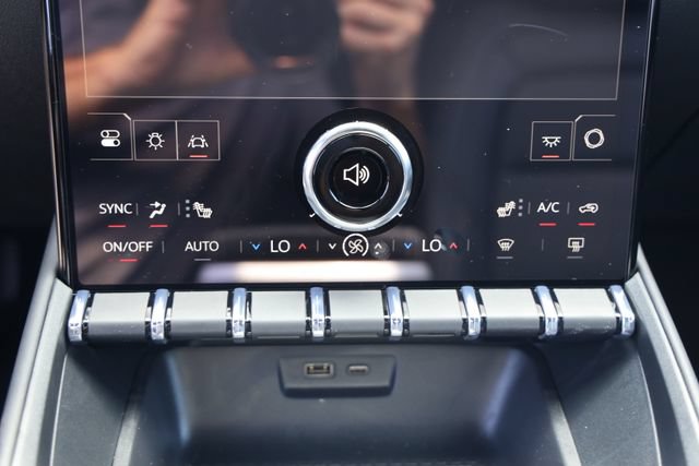 New 2027 GMC Terrain Elevation w/ Elevation Premium Package FWD image 20