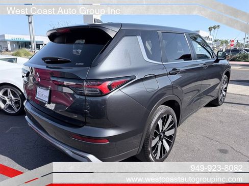Used 2025 Mitsubishi Outlander SE AWD/4WD image 4