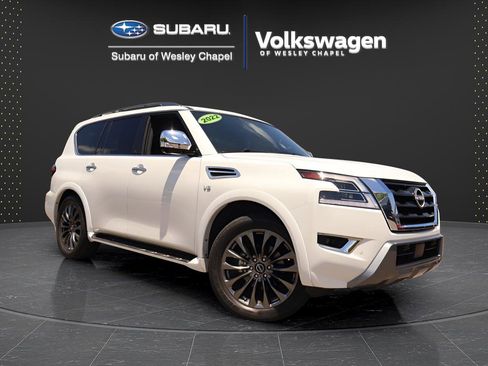 Used 2022 Nissan Armada Platinum w/ Captain's Chairs Package RWD image 1