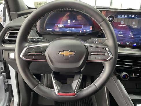 Used 2026 Chevrolet Traverse LT w/ Sun and Wheel Package AWD/4WD image 13