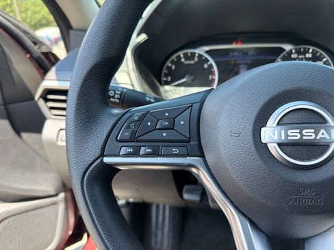 Used 2025 Nissan Altima 2.5 SV AWD/4WD image 15