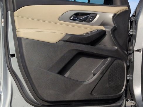 Certified 2023 Chevrolet Traverse LS image 19