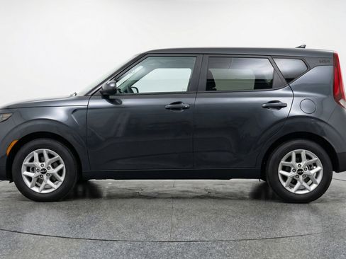 Used 2025 Kia Soul LX w/ LX Technology Package FWD image 5