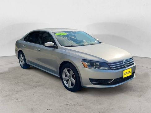 Used 2013 Volkswagen Passat 2.5 S FWD image 3