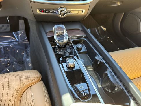 New 2026 Volvo V60 B5 Cross Country Ultra w/ Protection Package Premier image 27