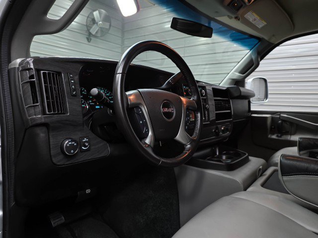 Used 2017 GMC Savana 2500 Extended RWD image 18