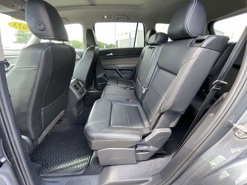 Certified 2023 Volkswagen Atlas SE w/ Panoramic Sunroof Package FWD image 10