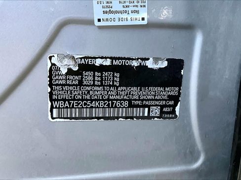 Used 2019 BMW 740i w/ M Sport Package image 31