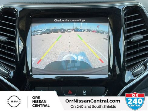 Used 2021 Jeep Cherokee Limited AWD/4WD image 26