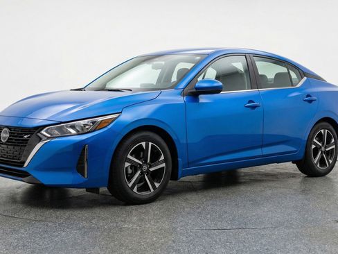 Used 2025 Nissan Sentra SV image 3