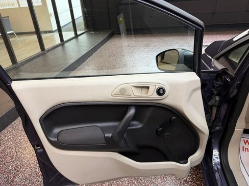 Used 2013 Ford Fiesta S w/ Convenience Pkg FWD image 14