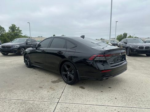 Used 2025 Honda Accord Sport image 7