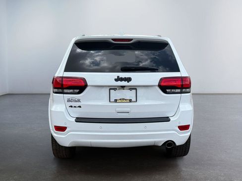 Used 2020 Jeep Grand Cherokee Altitude image 4