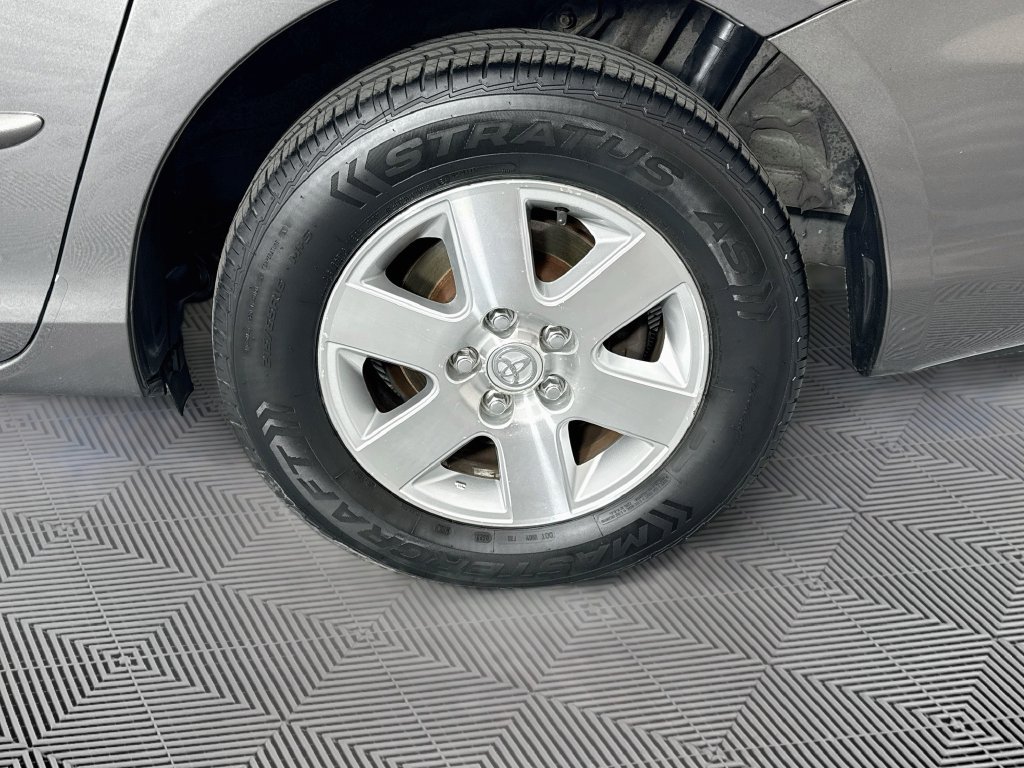 Used 2005 Toyota Sienna LE w/ LE Pkg 6 FWD image 30