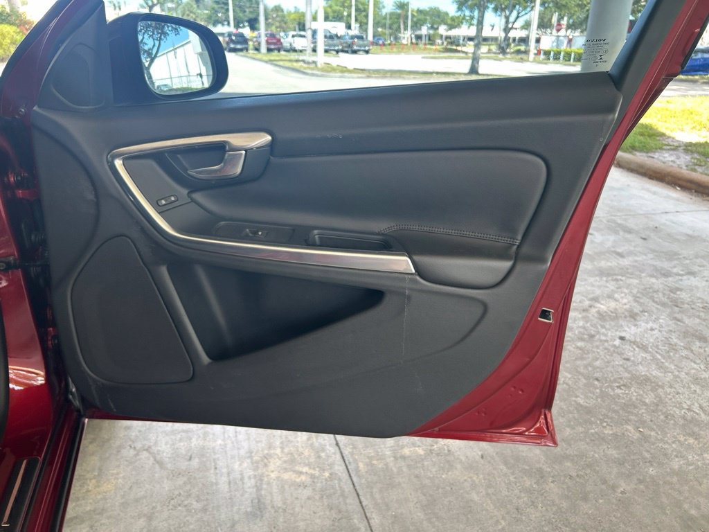 Used 2013 Volvo S60 T5 FWD image 23