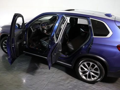 Used 2022 BMW X5 xDrive40i w/ Premium Package AWD/4WD image 5