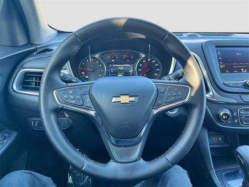 Used 2024 Chevrolet Equinox LT image 11