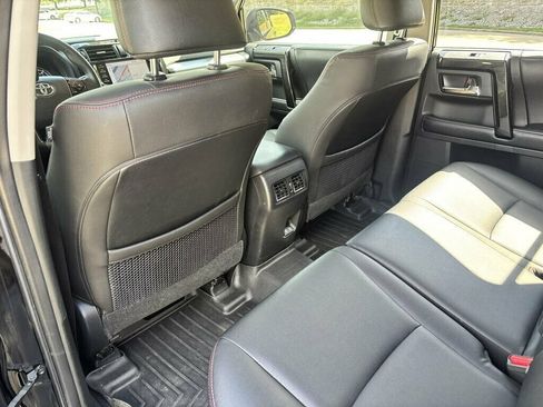 Used 2020 Toyota 4Runner TRD Off-Road Premium w/ Moonroof Package AWD/4WD image 17