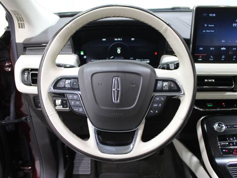 Certified 2021 Lincoln Nautilus Black Label image 9