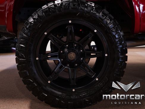 Used 2019 Ford F150 XLT w/ Equipment Group 302A Luxury AWD/4WD image 21