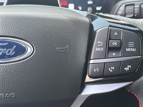 Used 2025 Ford Explorer ST-Line RWD image 32