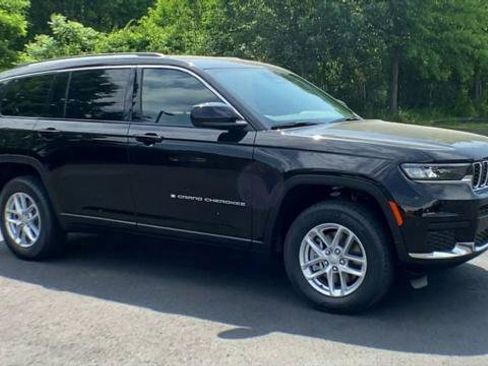 Certified 2023 Jeep Grand Cherokee L Laredo AWD/4WD image 2