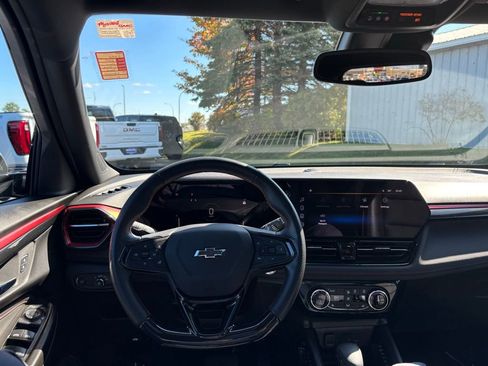 Used 2024 Chevrolet TrailBlazer RS w/ Convenience Package image 20