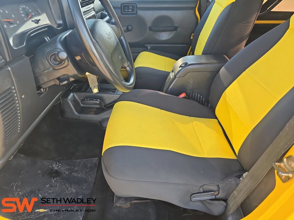 Used 2004 Jeep Wrangler 4WD image 13